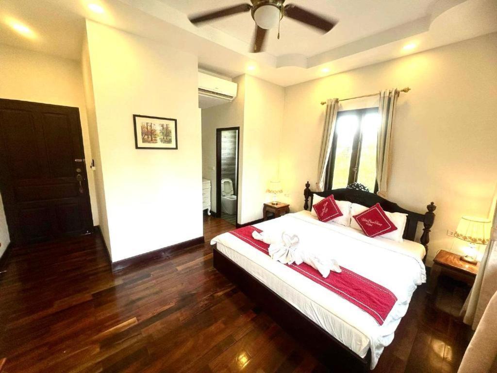 Villa Bouathong Hotels Luang Prabang Bagian luar foto