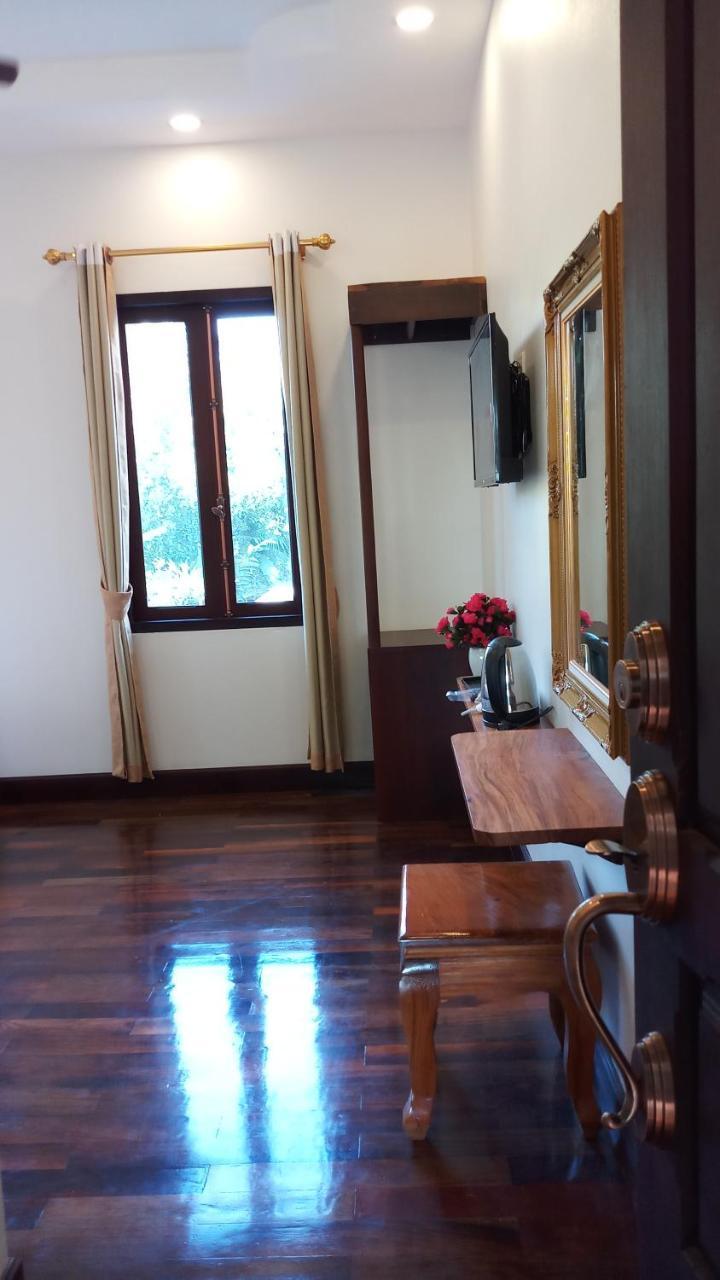 Villa Bouathong Hotels Luang Prabang Bagian luar foto