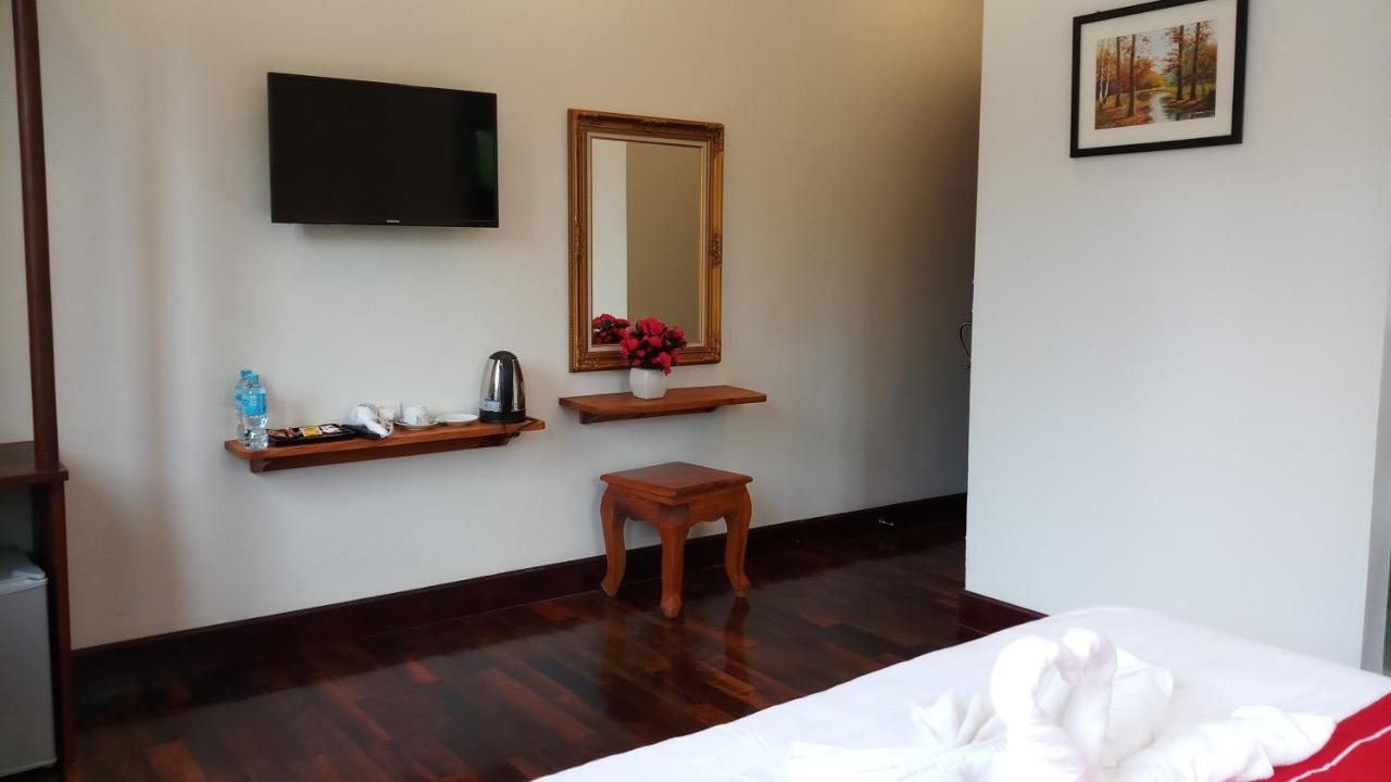Villa Bouathong Hotels Luang Prabang Bagian luar foto