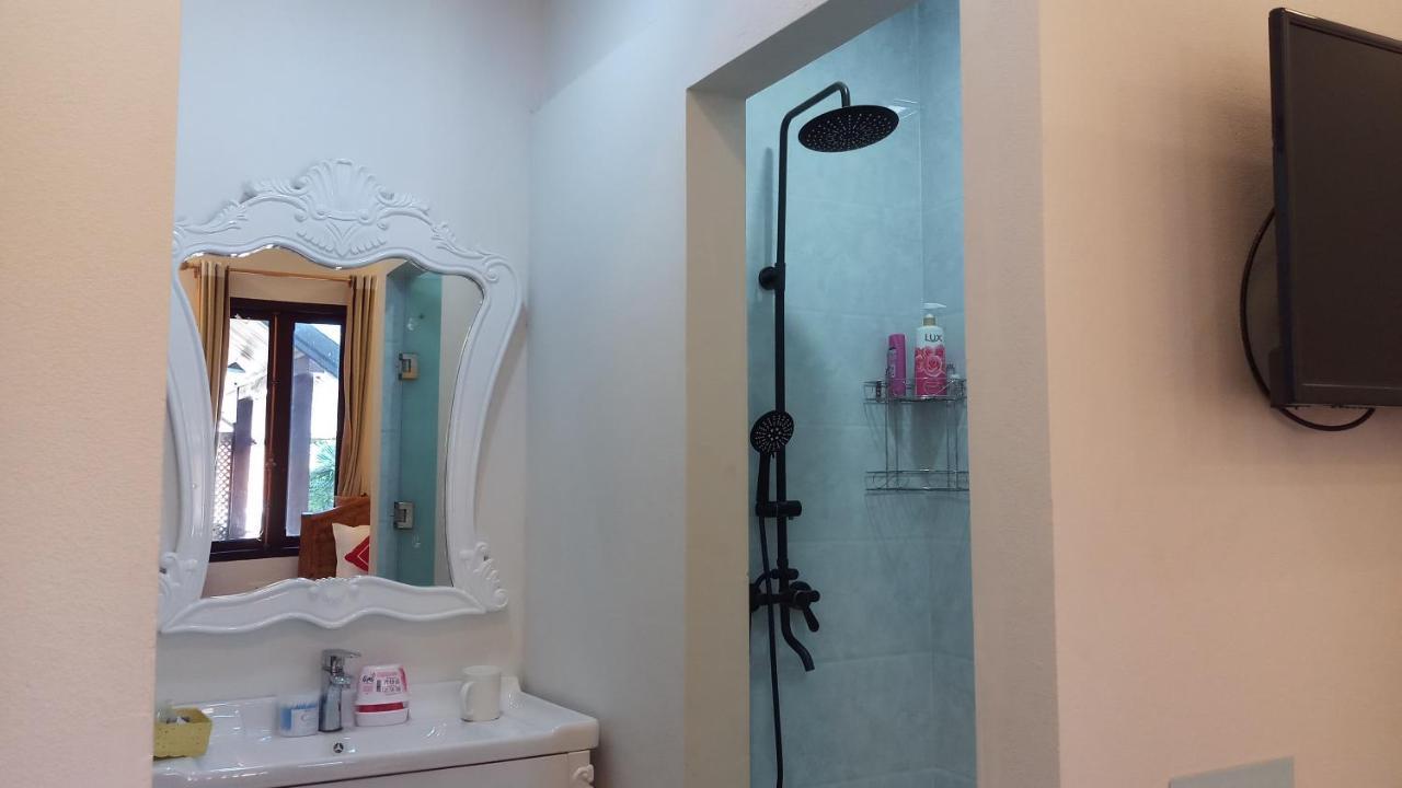 Villa Bouathong Hotels Luang Prabang Bagian luar foto
